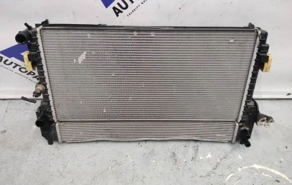 Audi A1 Radiator set 6R0121253A 6R0145805H 6R0820411M
