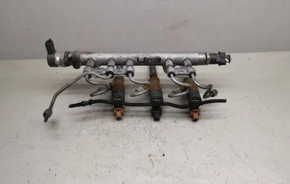 Toyota Auris 150 Fuel injectors set 0445110221 2367033040 0445214132