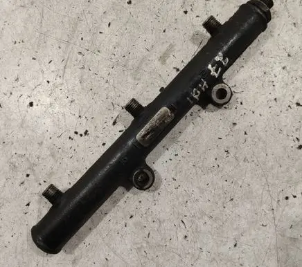 Citroen C6 Fuel main line pipe 5WS40129