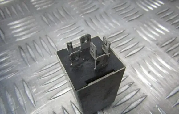 Renault Laguna I Other relay 7700844036