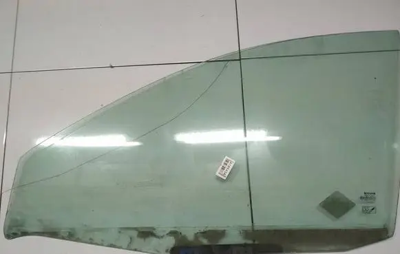 Nissan Almera Tino Front door window glass four-door as2