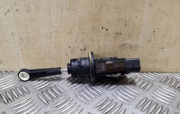 Audi Q5 SQ5 Clutch master cylinder 8K2721401E 8K0907658D