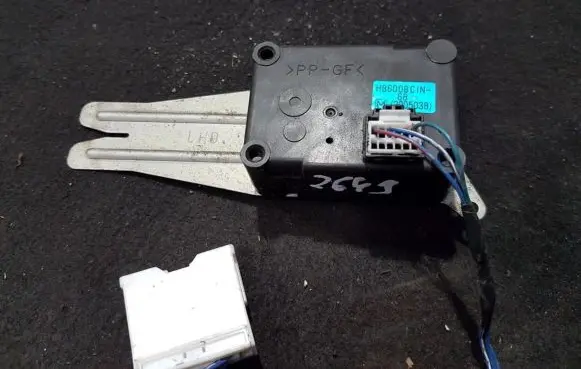 Mazda 323 Air flap motor/actuator HB600BCI6B