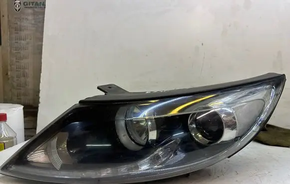 KIA Sportage Headlight/headlamp 921013U290 01130405 UL29A07550