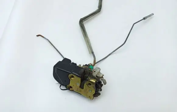 Chrysler 300 - 300C Front door lock