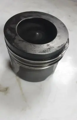 Piston