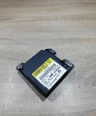 Dacia Duster Airbag control unit/module 8201163304