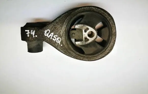 Nissan Qashqai Engine mount bracket 8200277221