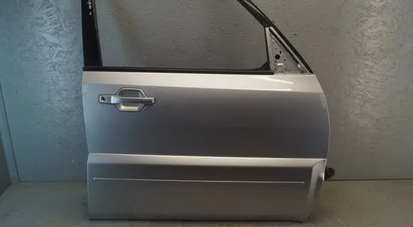 Mitsubishi Pajero Front door