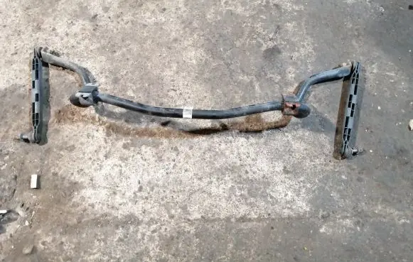 Chevrolet Cruze Front anti-roll bar/sway bar 13346848