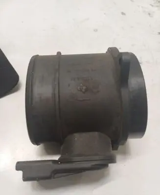 Citroen C4 I Mass air flow meter 72834204