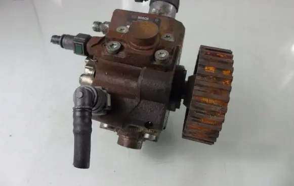 Citroen C3 Fuel injection high pressure pump 0445010102