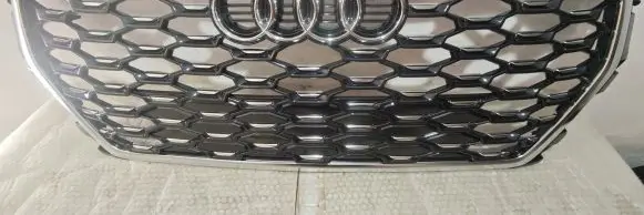 Audi Q3 F3 Front grill 83F853651B
