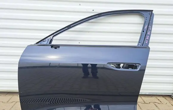 Audi A5 Front door 8B3831051