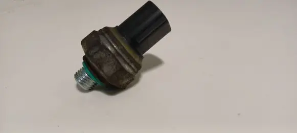 BMW X3 E83 Air conditioning (A/C) pressure sensor 9141957