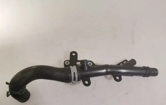 Coolant pipe/hose