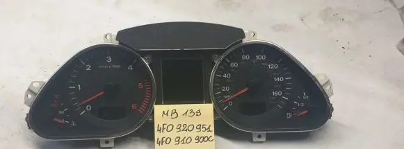 Audi A6 S6 C6 4F Speedometer (instrument cluster) 4F0920951