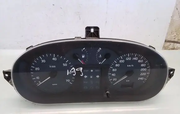 Renault Scenic I Speedometer (instrument cluster) 216501761 P8200071811
