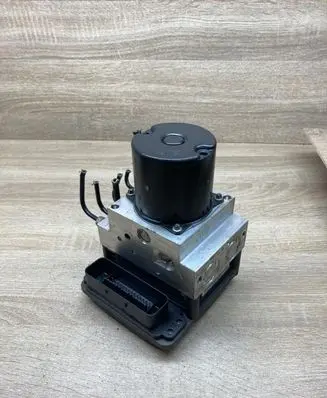 BMW 5 E60 E61 ABS Pump 6781968 6774679