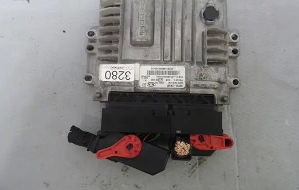 KIA Venga Engine control unit/module 39130-2A301 28281436