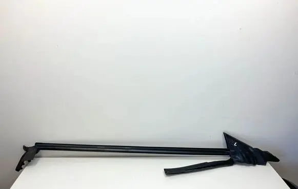 Mercedes-Benz SL R231 Front door glass trim molding A2317207300 2317207300