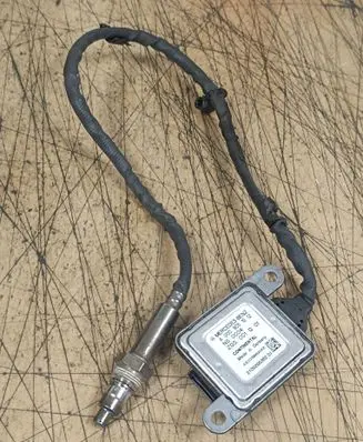 Mercedes-Benz ML W166 Lambda probe sensor A0009051512