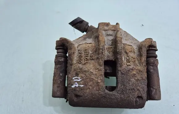 Citroen C4 I Front brake caliper