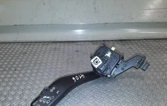 Volkswagen Golf Plus Indicator stalk 1K0953513E