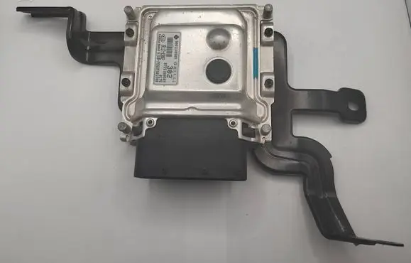 KIA Rio Engine control unit/module 1038407769 ME179110001