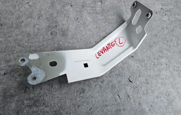 Maserati Levante Fender mounting bracket lllev161m