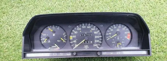 Mercedes-Benz 190 W201 Speedometer (instrument cluster) 2015409411