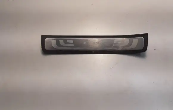 Honda CR-V Rear sill trim cover 84262T0AA0120
