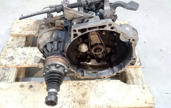 Volkswagen PASSAT B6 Manual 5 speed gearbox HNV