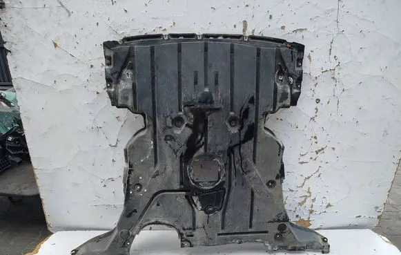 BMW 3 E92 E93 Engine splash shield/under tray 