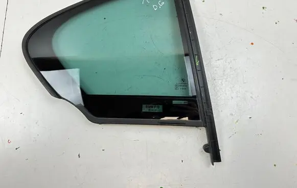 BMW M5 Rear vent window glass 7311246