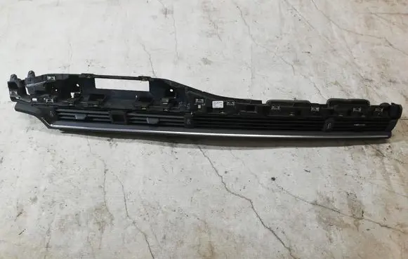 Audi A4 S4 B9 Dash center air vent grill 8W2820901C