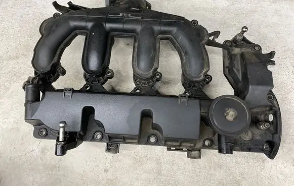 Ford Mondeo MK IV Intake manifold 9662688980