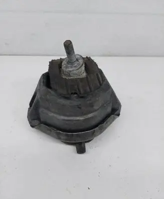 BMW 5 E60 E61 Engine mount bracket