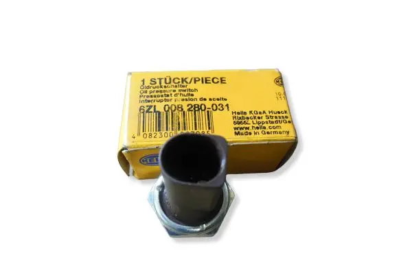 Skoda Octavia Mk2 (1Z) Oil pressure sensor 6ZL008280