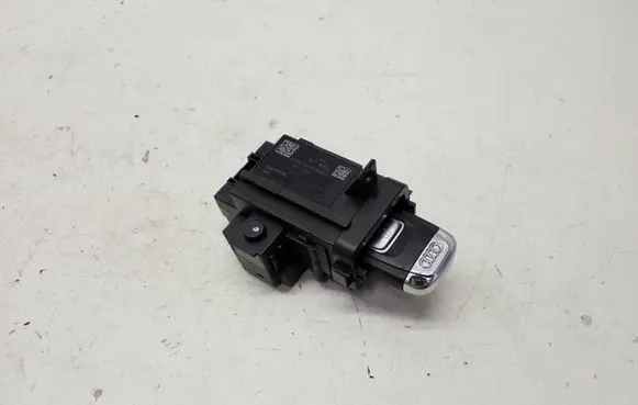 Audi A4 S4 B8 8K Ignition lock 8K0909131C 3330110106