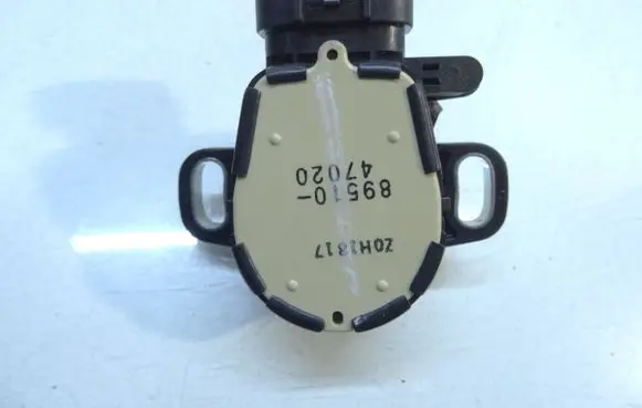 Toyota Prius (XW30) Accelerator pedal position sensor 8951047020