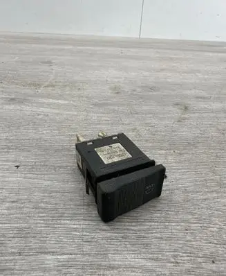 Fog light switch