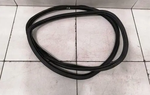 Porsche Macan (95B) Rubber seal rear door 95B833721