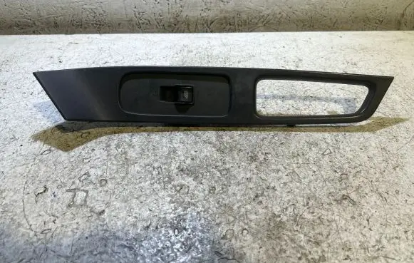 Volvo XC60 Electric window control switch 30773977 03453307