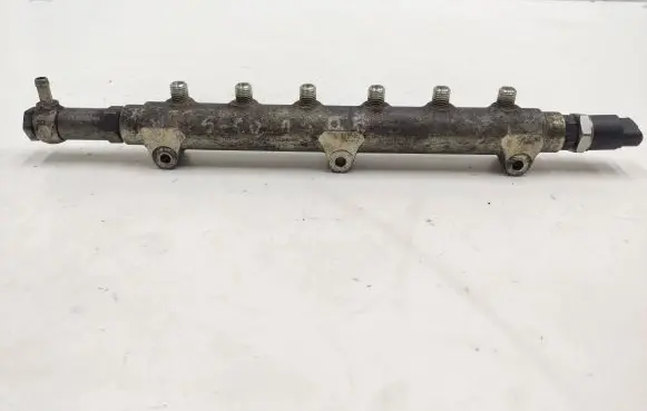 Volvo S60 Fuel main line pipe 8658252 0445215010