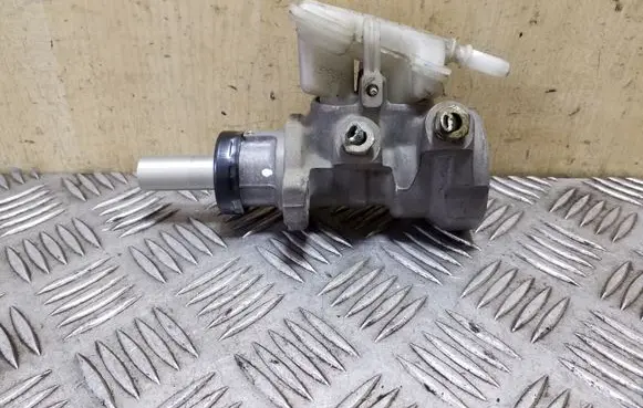 Master brake cylinder