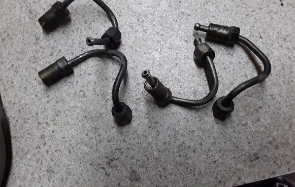 Opel Astra J Fuel injector supply line/pipe 