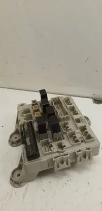 Toyota Previa (XR30, XR40) II Fuse module 8922128040 11030095