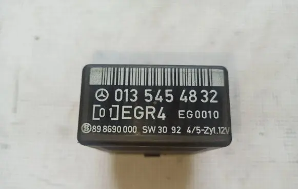 Mercedes-Benz Vito Viano W638 Other relay 0135454832 898690000 EG0010