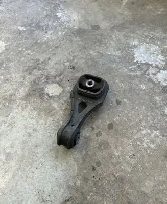 Honda HR-V Engine mount bracket 2411I5B